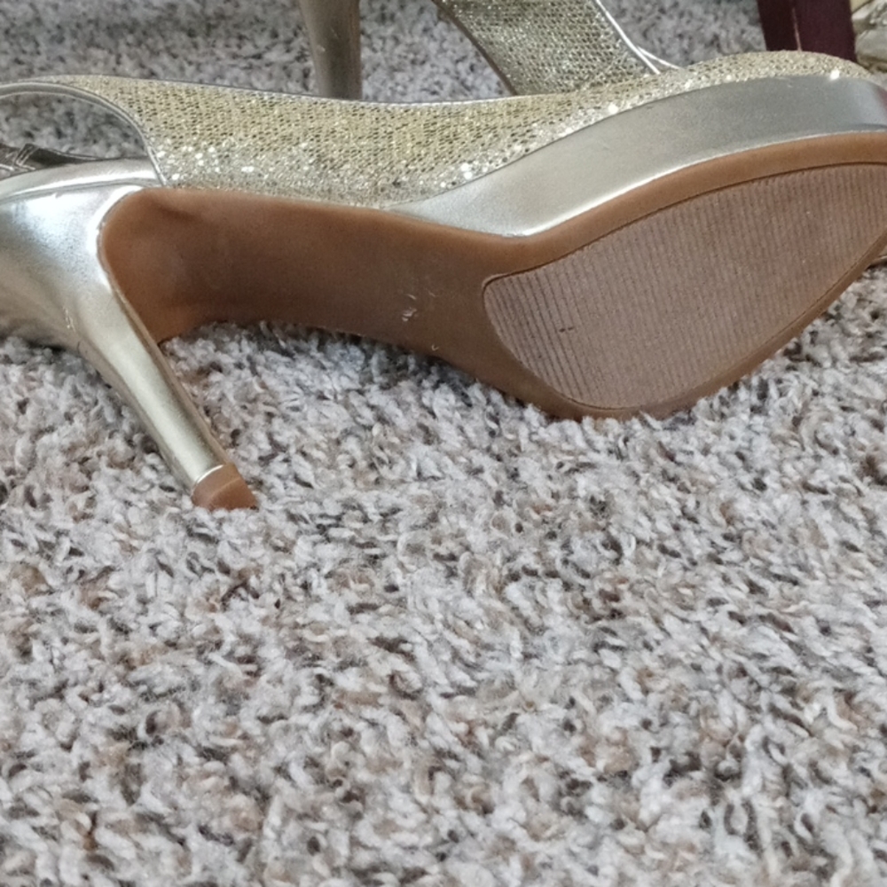Shoes - Picture 2 of 3
